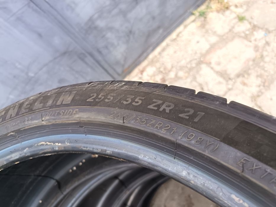 Anvelope vara 255 35 21 Michelin 2021 5-6mm