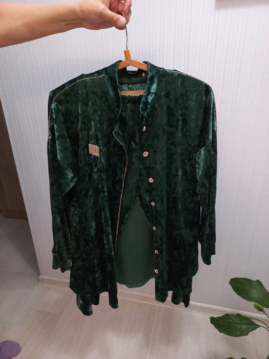 Женская одежда , костюм брючный