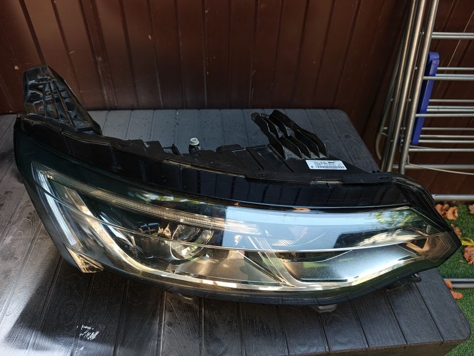 Far dreapta Renault talisman, 18.02.2019, stare foarte bună.