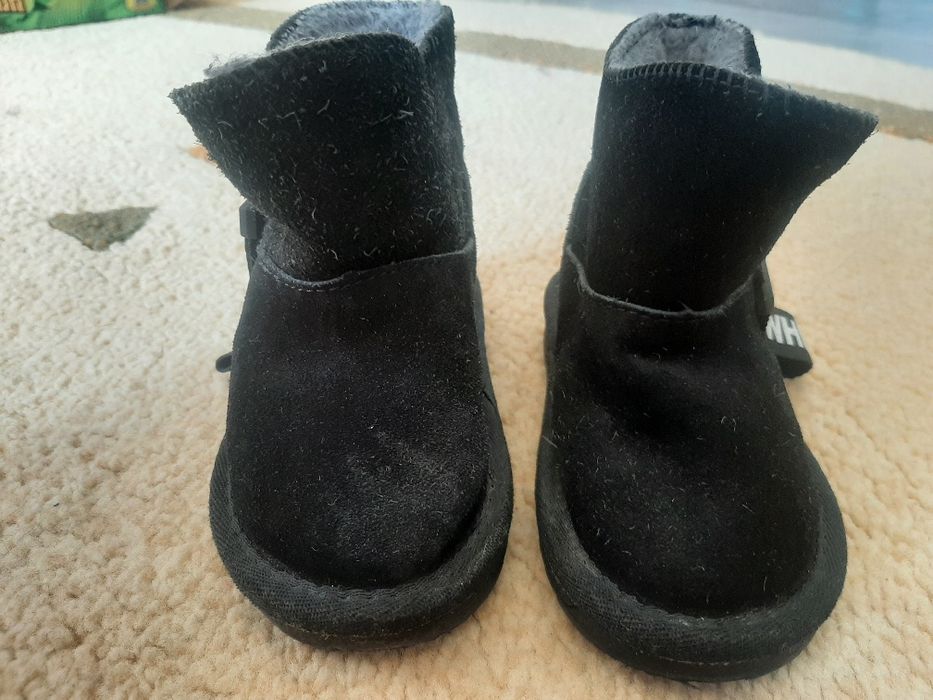 Продам детскую обувь на мальчика весна