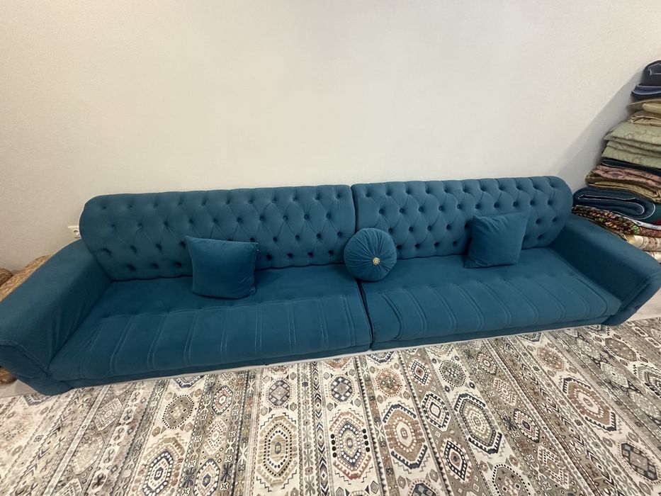 Диван велюровый синий