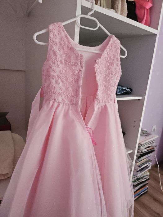 официална розова рокля за деца