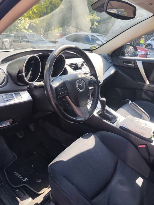 MAZDA 3 2010 — imagine 5