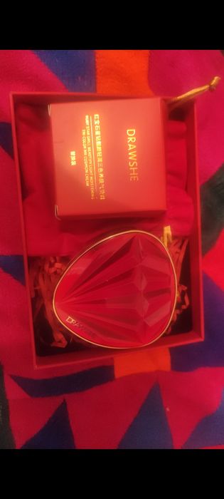 Игрушка мишка и косметика