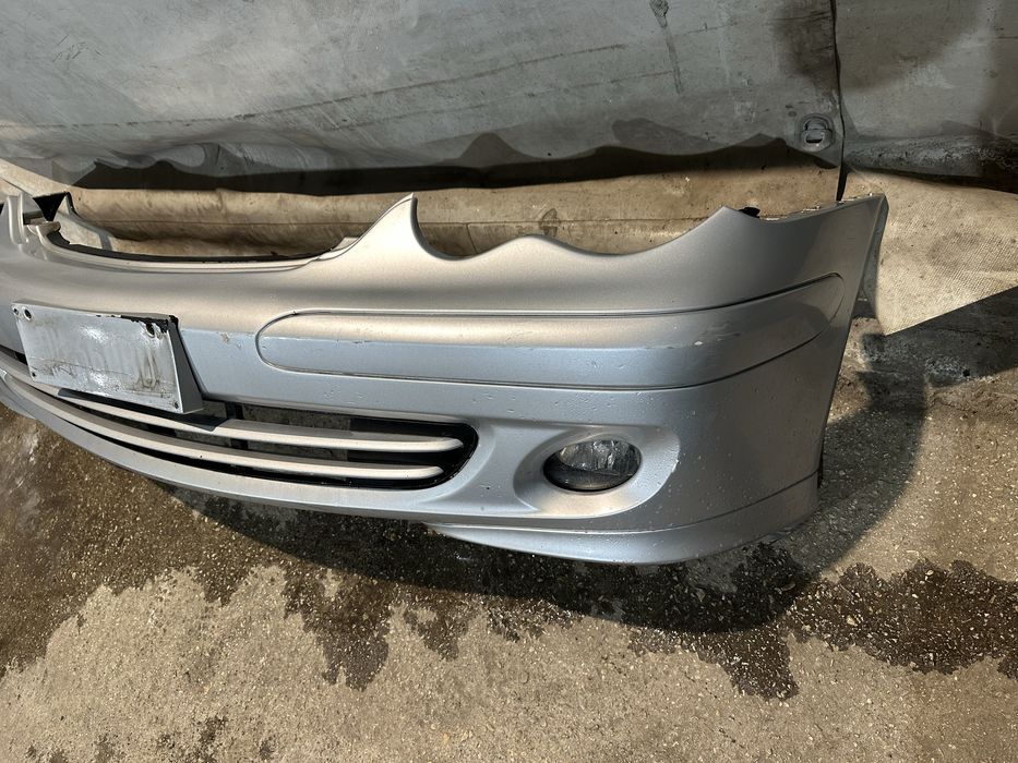 Предна броня комплект за Мерцедес w203 C classe facelift!!!