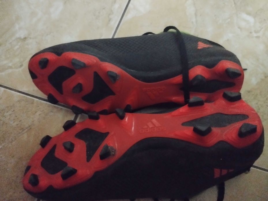 Продавам чисто нови бутонки