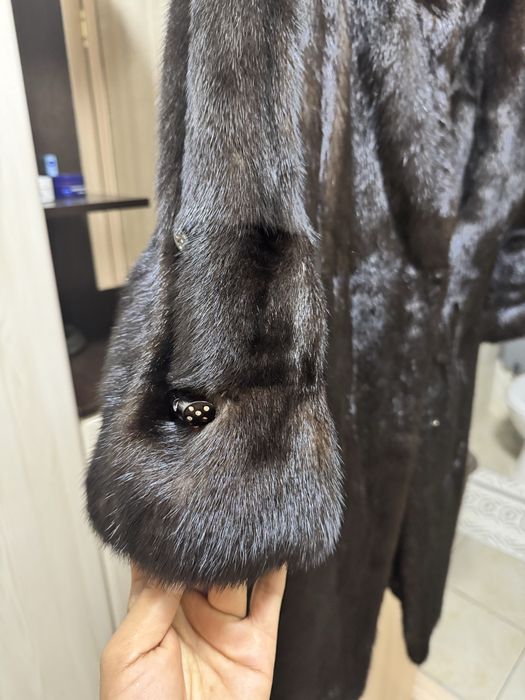 Продам норковую шубу