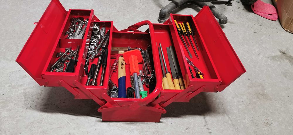 Trusă de scule NOUA profesională complet echipată – cutie metalică