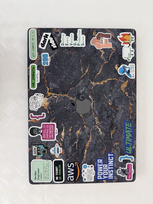 Macbook pro 16 (M1 Pro)