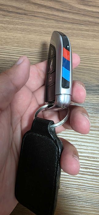 Оригинален Ключ за БМВ BMW с чип и ключодържател