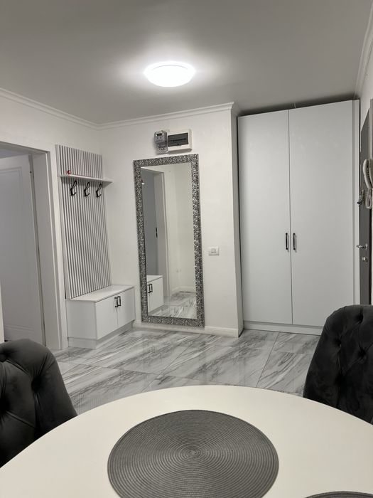 Proprietar, inchiriez apartament 3 camere - Gorjului