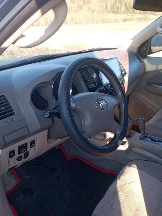Продам машину Toyota  Fortuner