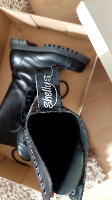 Shelly's. Riders. EU 38