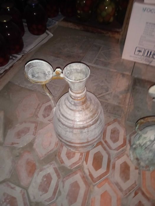 Старинные кувшины