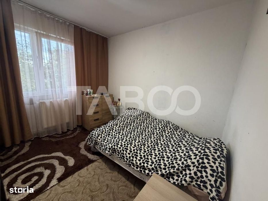 Apartament de inchiriat 2 camere semidecomandat etaj 4 mobilat utilat — fotografia 3