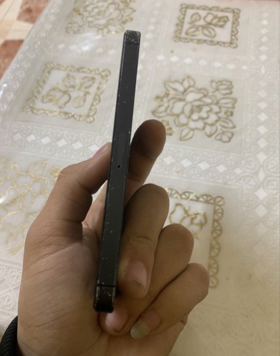 Vând sau schimb Iphone 5