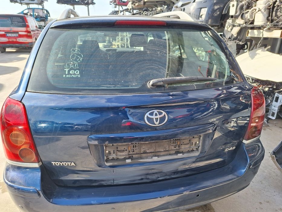 Врата багажник Toyota Avensis combi / Тойота Авенсис комби 2005г.