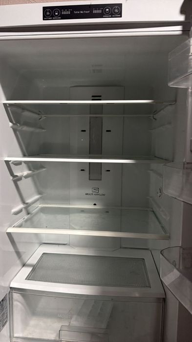 Холодильник LG сатылады