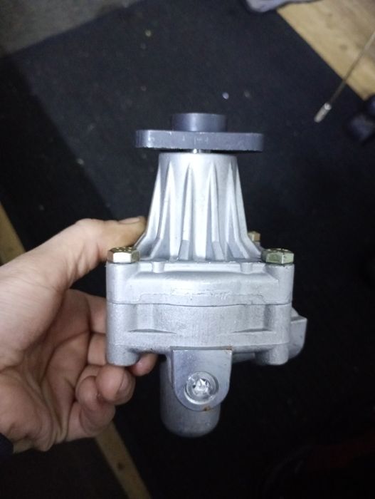 Продам Гур насос на BMW e34.e36