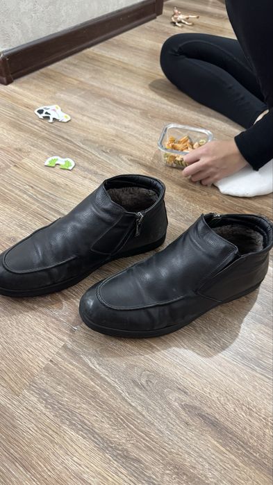 Продам мужскую обувь