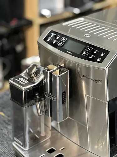 DELONGHI Кофемашина Maestosa Primadonna Dinamica Magnefica