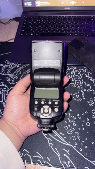 Продам вспышку YN565EXIII