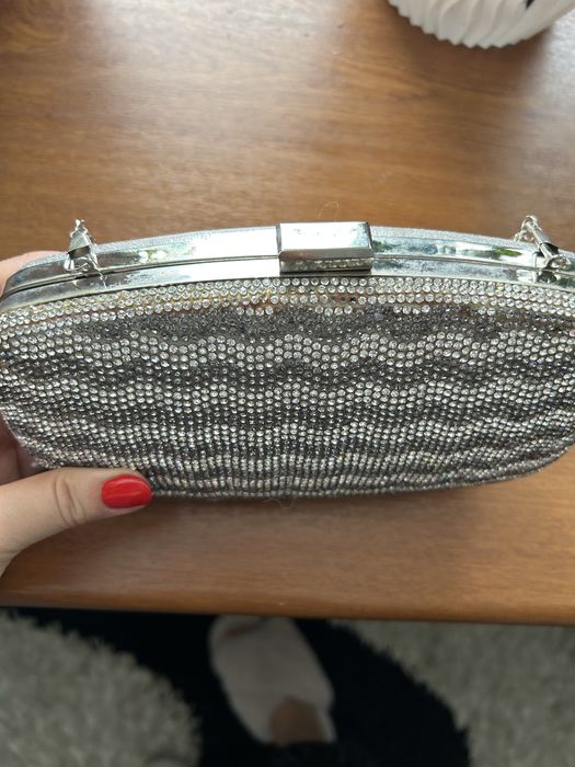 Продается сумка вечерняя