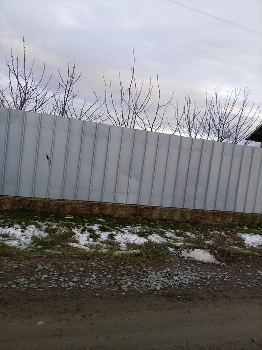 Vand teren intravilan 3000 mp.