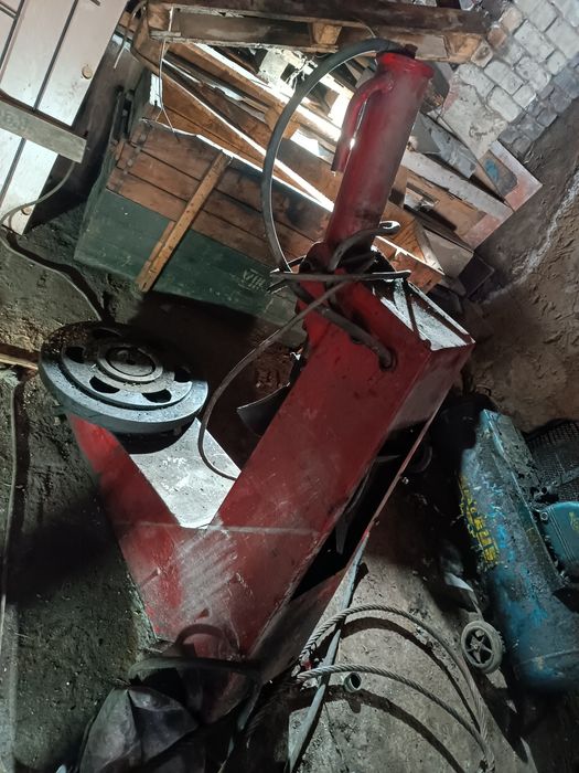 Продам грузовой шиномонтажный станок / разбортировщик.