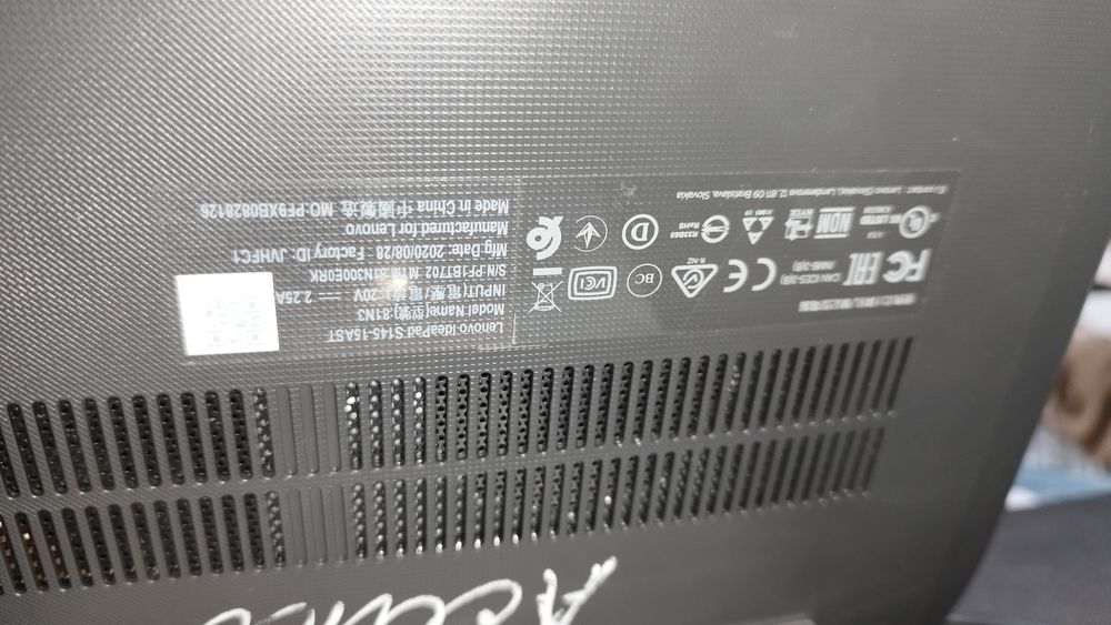 Ноутбук сатылады  lenovo