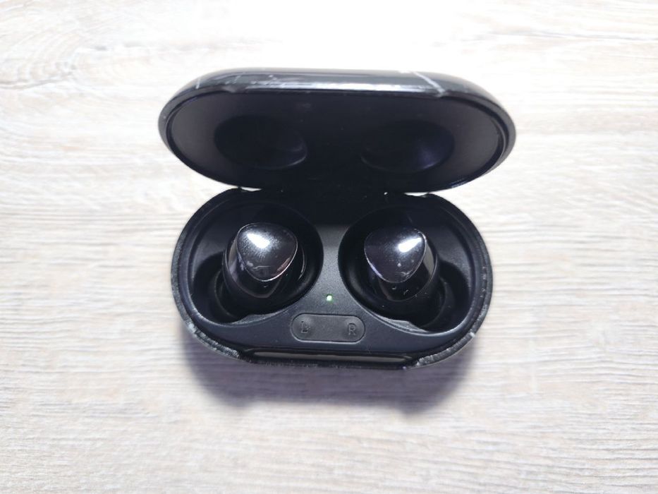 Наушники Samsung Galaxy Buds plus