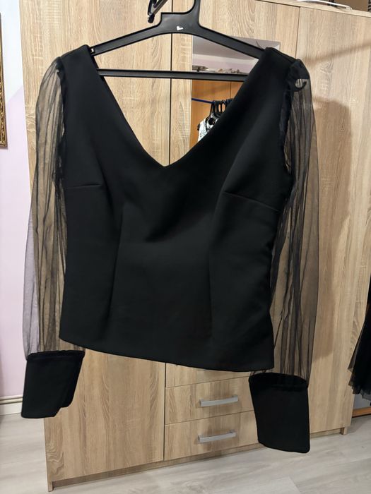 Bluza neagra eleganta