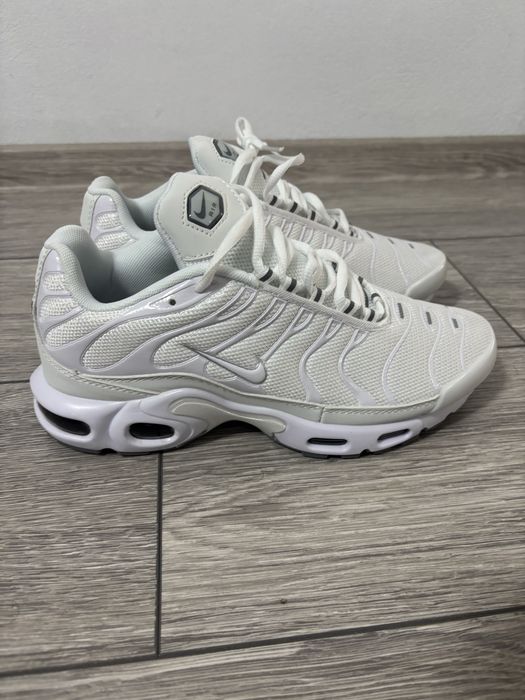 Adidasi nike tn noi