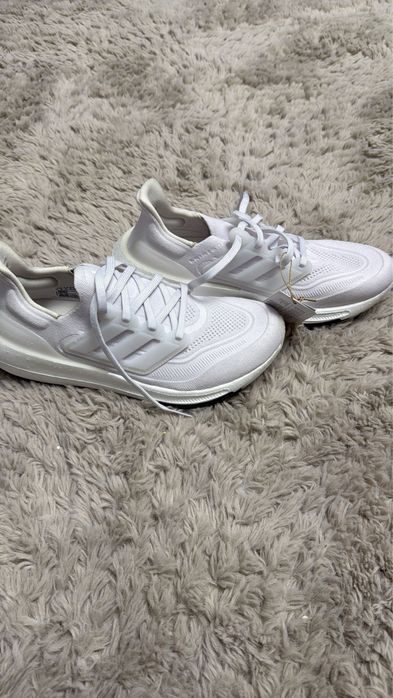 Adidasi adidas ultraboost nr 42.5