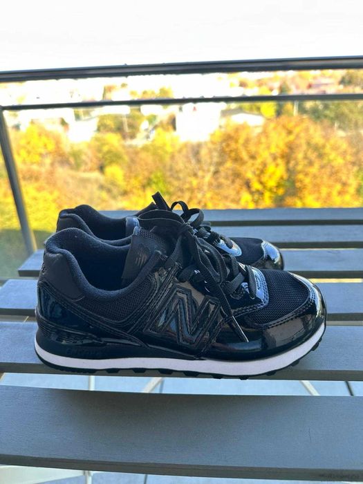 Incaltari New Balance 574