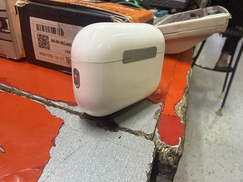 Продаю Airpods 2 pro