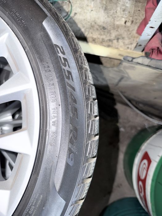 225/45 R19 si 255/45 R 19
