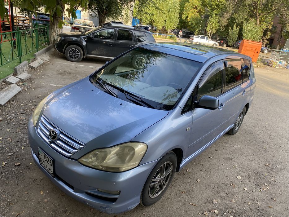 Тоиота ипсум 2005 года