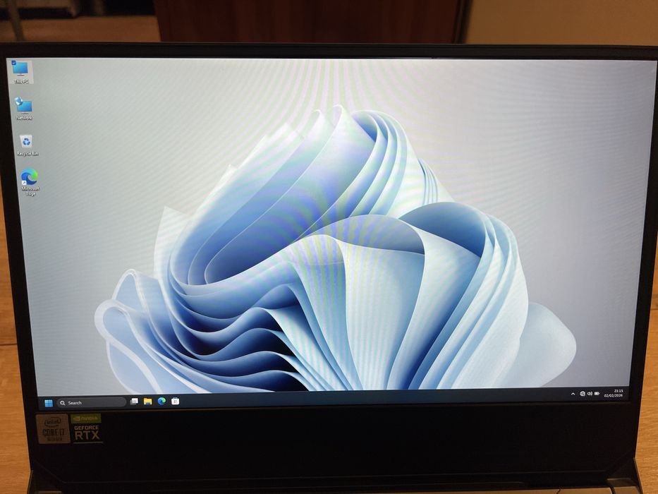 Laptop Gaming ASUS ROG Zephyrus DUO I7 10875H 300Hz RTX 2070 Super 1tb