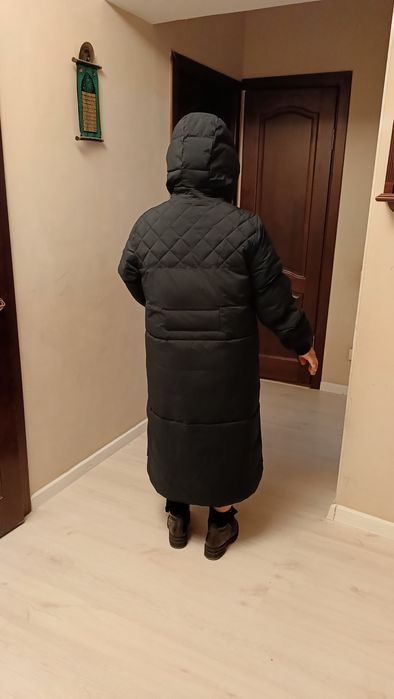 Продаю куртку женскую