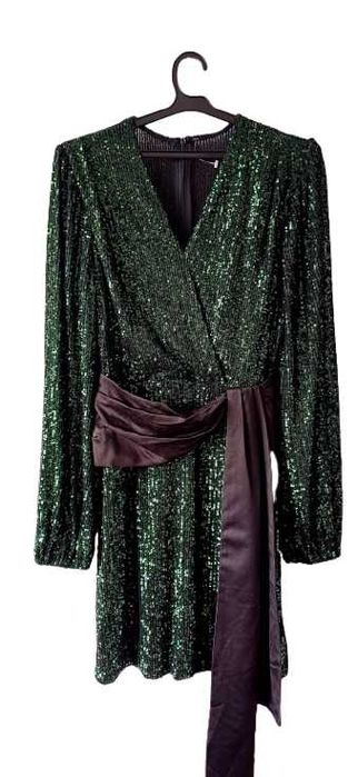 Зелена рокля с пайети за новогодишната  вечер.