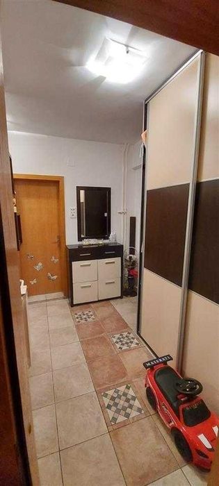 Двустаен имот в кв.Надежда 2