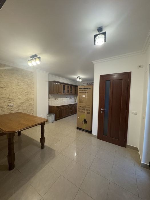 Casa individuala de inchiriat pe strada linistita in zona parc Lidia