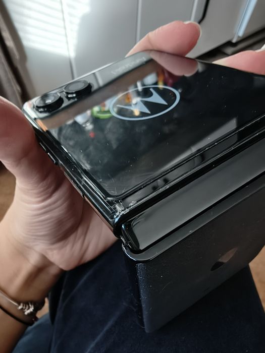 Моторола Razr 50 Ultra 5G