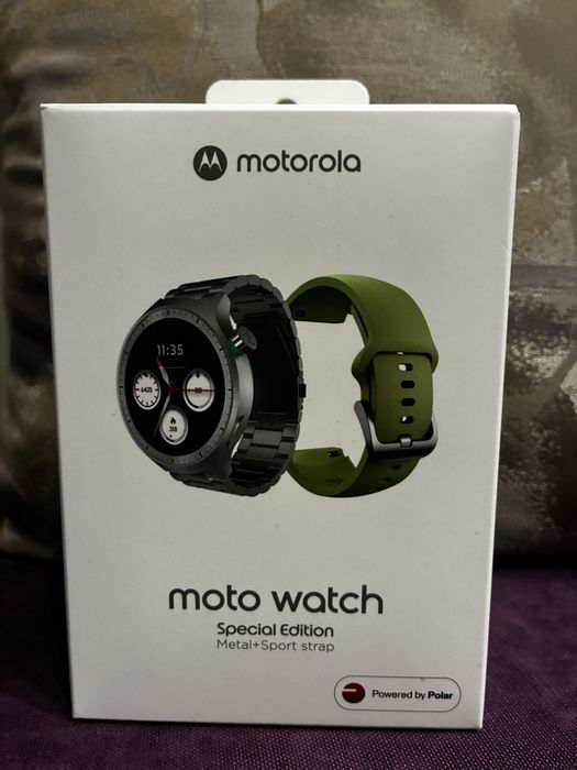 ЗАПЕЧАТАН Motorola Moto Watch 2026 Stainless Steel