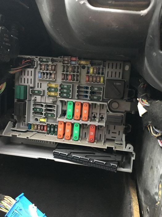 Части за БМВ Е90 последни