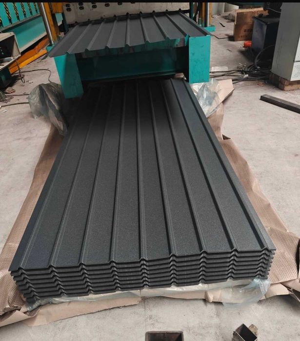 Sipca metalica pentru garduri Tabla cutata RAL 8017/7016 mat si lucios