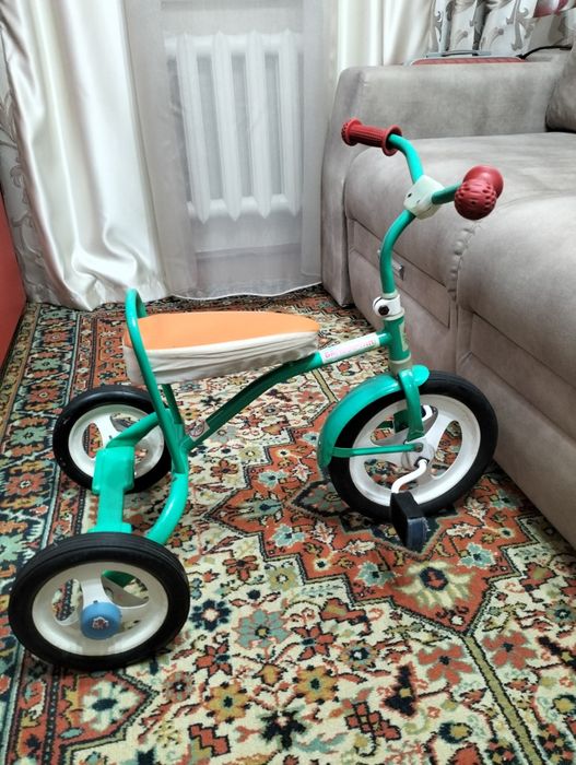 Велосипеды: 4-6 лет и 2-3 года