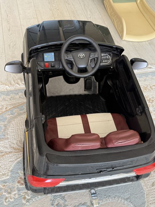 Продам детскую машину