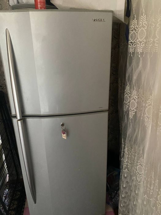 Холодильник  Toshiba